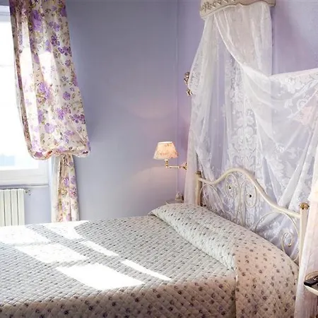 Del Tempo Stretto 3* אלבניה