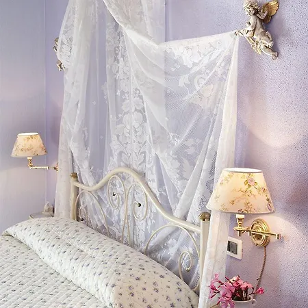 Del Tempo Stretto לינה וארוחת בוקר 3*