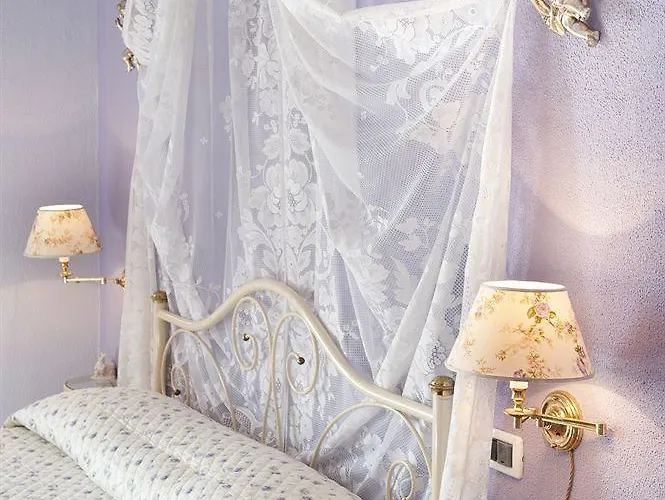 Del Tempo Stretto Bed & Breakfast 3*